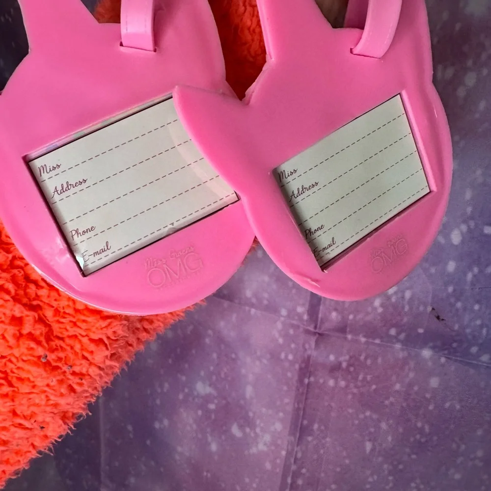 Miss Gwen's OMG Accessories unicorn luggage tags 🛍